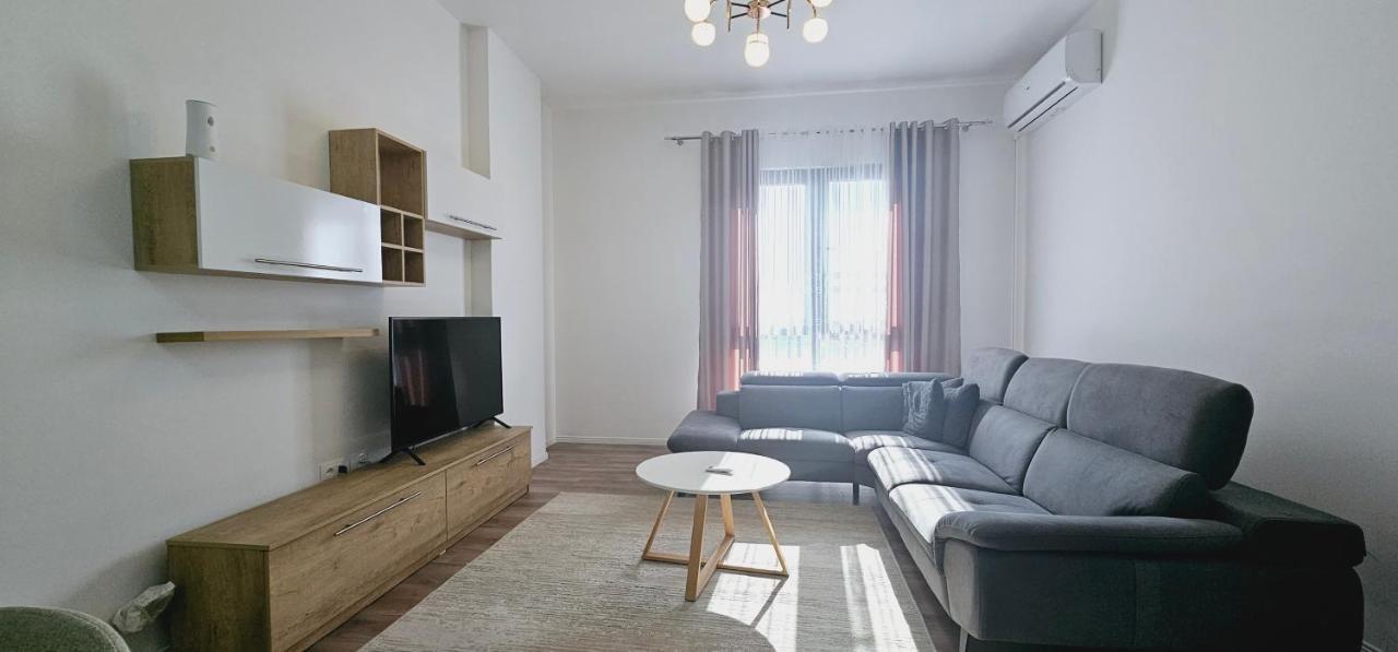 Myhouse At 21 Dhjetori Apartment Tirana Bagian luar foto