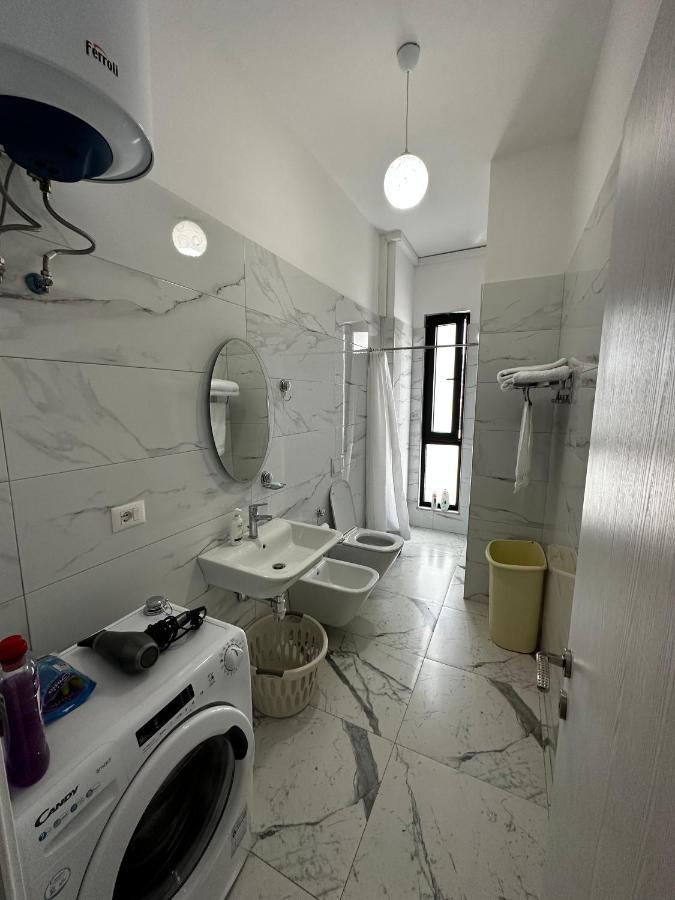 Myhouse At 21 Dhjetori Apartment Tirana Bagian luar foto